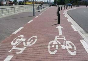 AUTSCH! Fahrradweg